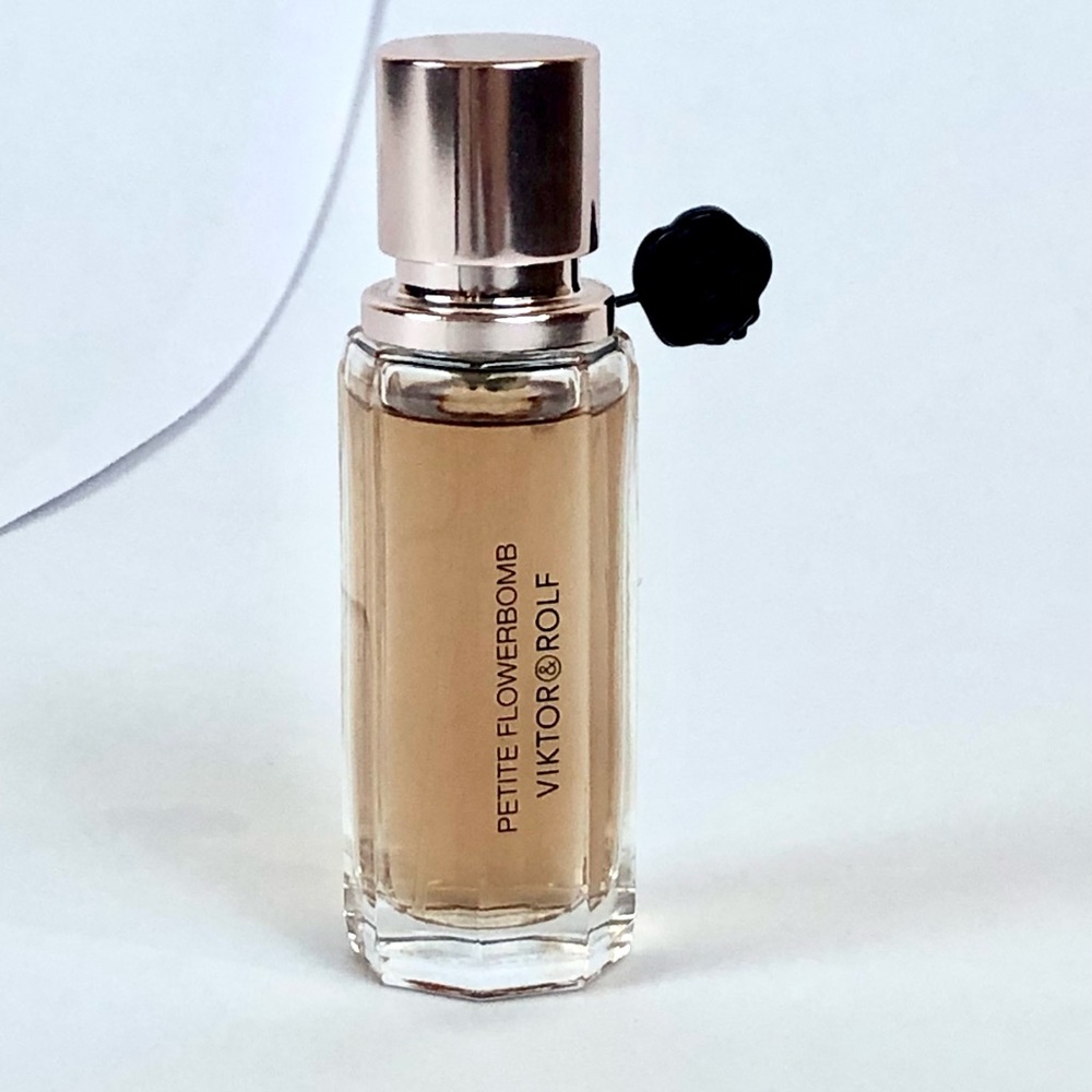 NWOT Victor & Rolf Eau de Parfum Petit Flower Bomb 20ml 0.68oz